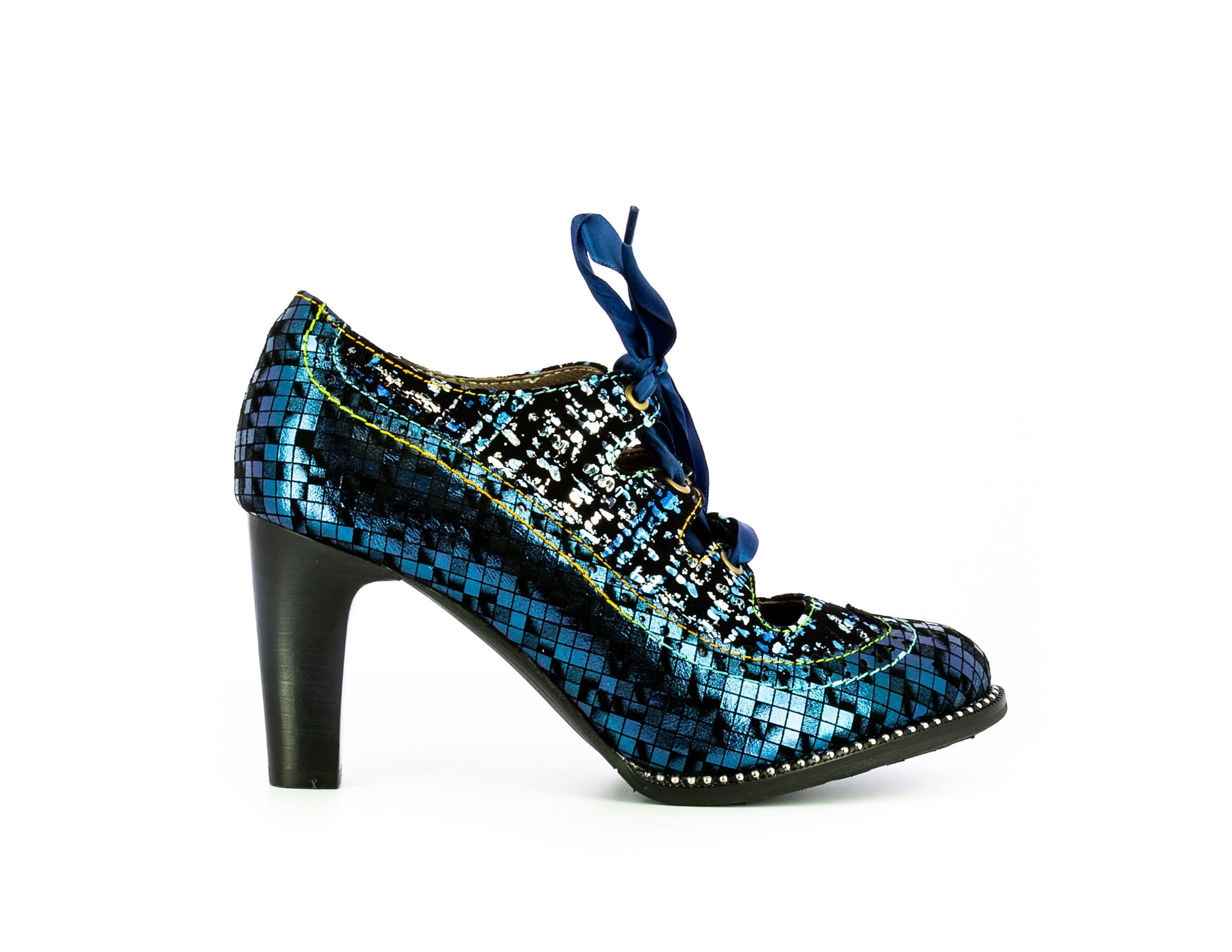 Laura Vita Court shoes ALCBANEO 432 Court shoes