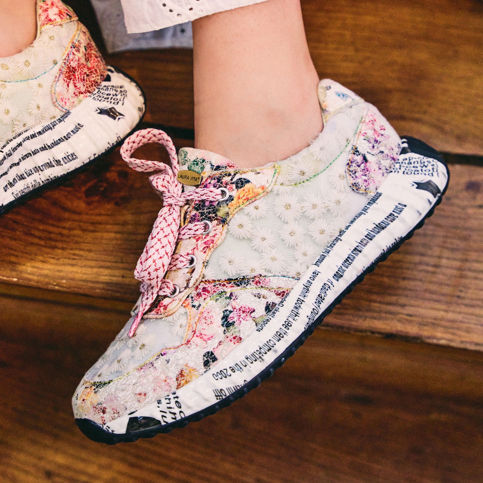 Laura Vita Sneakers BURTON 05 Sneakers - Main Image