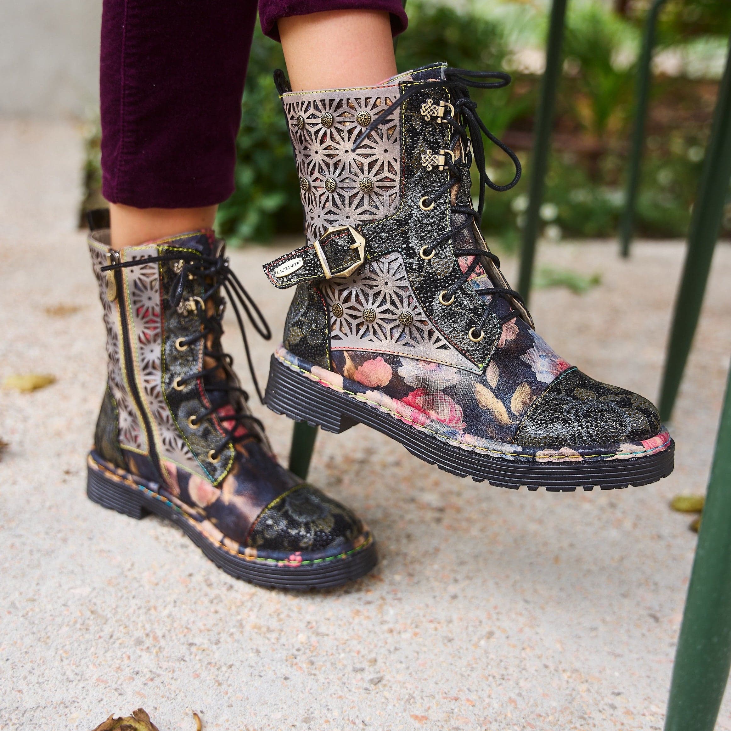 Bottines noires coeur fille (31-36